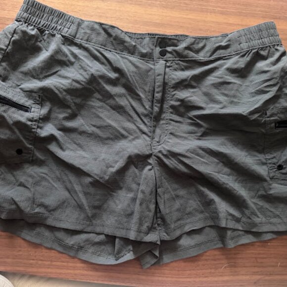 L.L. Bean Moisture Wicking Trail Shorts - Picture 2 of 4